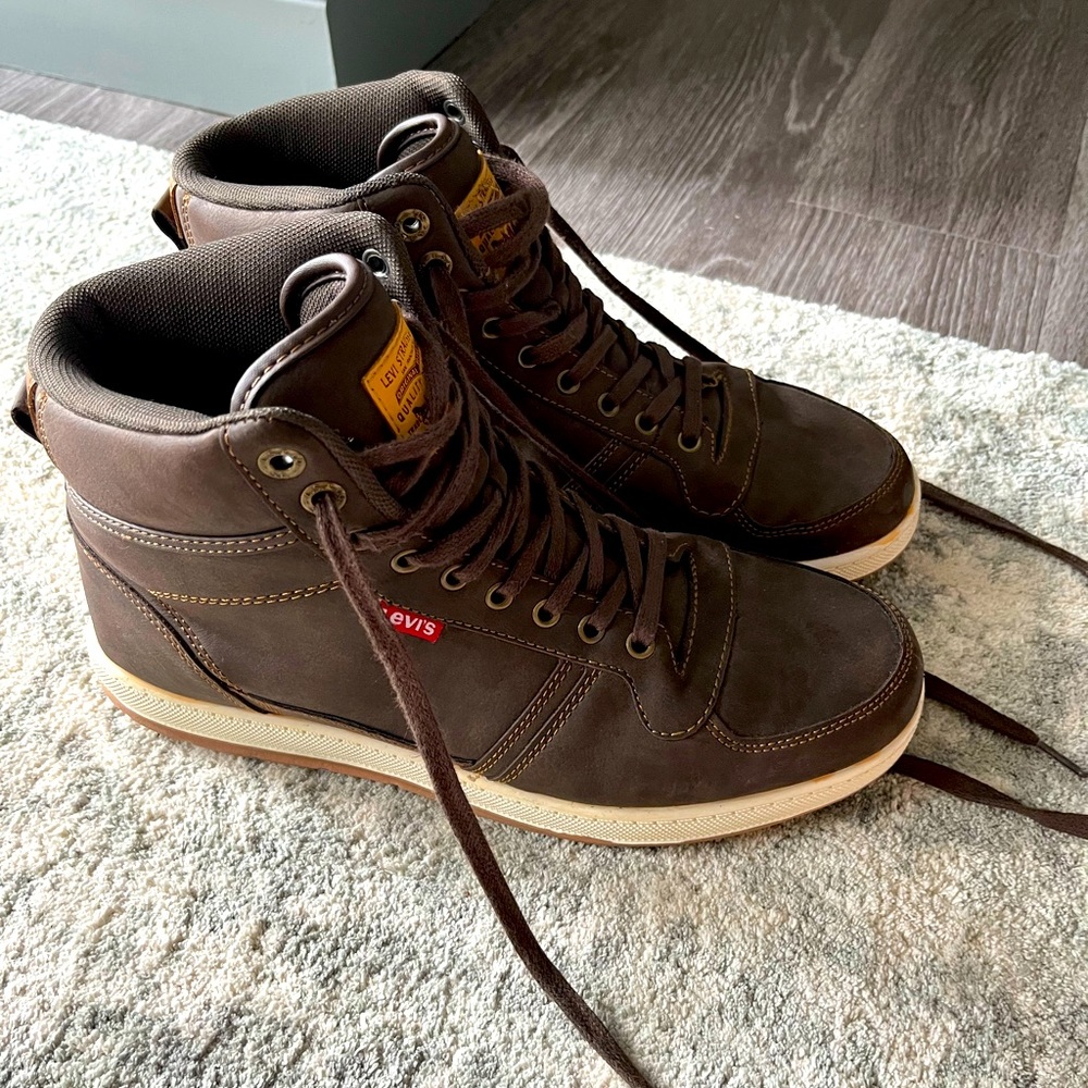 Brown Levi's High Top Sneakers - Size 9.5